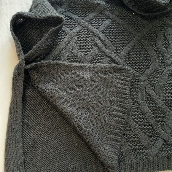 ADRIENNE VITADINI Black Cowl Neck Cable Knit Poncho Sweater S/M Whimsygoth Dark - Picture 5 of 8